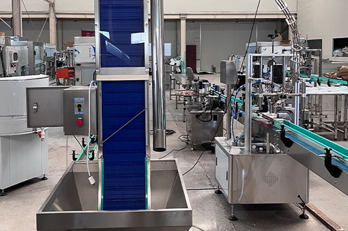 Capping machines are also easy to operate with one-button adjustments for convenient daily production